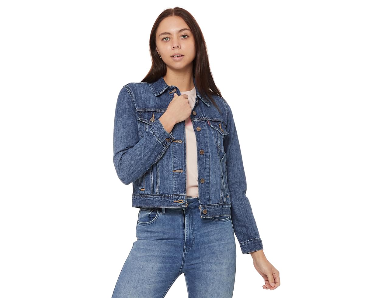 Buy Levi's Women's Lola Soft Original Trucker Jacket - Mid Blue Online ...